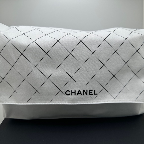 Chanel Medium & Mini Classic Flap Bags + Card Holder - NWT, Guaranteed Authentic - Picture 11 of 15